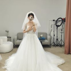 -派丽莫Pellimo原创设计婚纱品牌