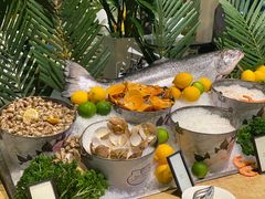 -大中华希尔顿酒店-念自助餐·嗨啤·小龙虾
