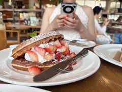 -ROAST coffee & eatery