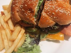 火焰厚切培根牛肉堡-拉亚汉堡经典餐厅(商城路店)