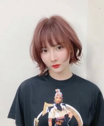 -BULB STUDIO 巴柏明星发型工作室