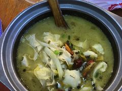 -周鱼小馆石锅酸菜鱼(活力汇店)