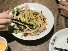 -东口码头·烧鸽子·鱼头泡饼·地方菜(金鹰悦城店)