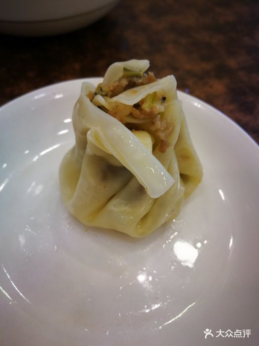 老号无名包子店玻璃烧麦图片