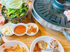 -江南猪肉商会无限续吃(弘大店)