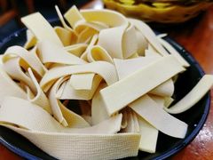 -曹丞相·地锅鸡·地锅鱼(武林店)