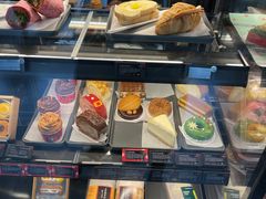 面包甜点陈列柜-星巴克(济南美莲广场店)