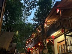 -天门沟九州驿站树上汤泉