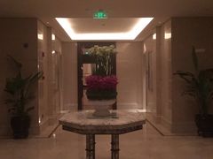 -LONG BAR 廊吧(外滩华尔道夫酒店)