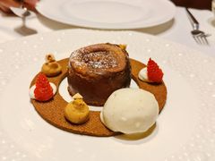 熔浆巧克力蛋糕-福楼法餐厅FLO