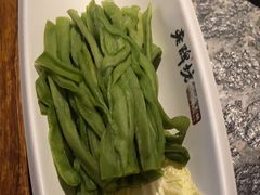 -老牌坊云南鱼豆花火锅(哈西万达店)