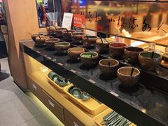 自助调料区-呷哺呷哺(万达新世界店)