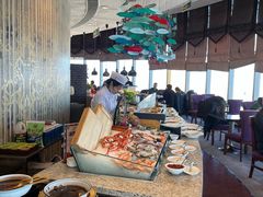 -怡豪大饭店·49楼旋转自助餐厅