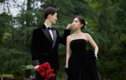 -雪中彩影婚纱摄影·微光艺术中心