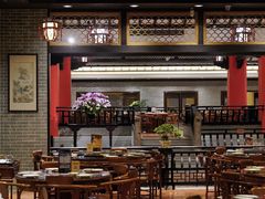 -龙悦湾酒家·八阵鱼生·渔人码头店