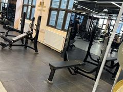 -岩顶健身(玄武店)