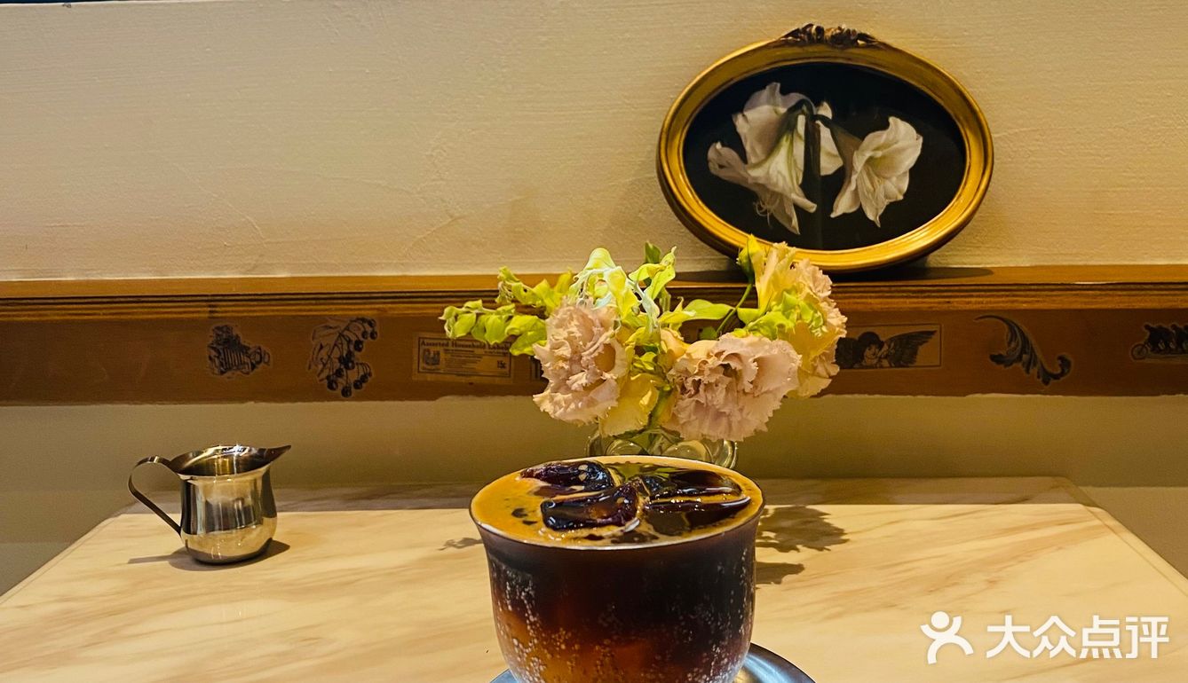 成都有家教堂里的咖啡店