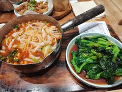 小锅肉酱老豆腐手工粉-小满手工粉(上海月星环球港店)