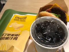 -麦当劳(轻轨曹杨路店)