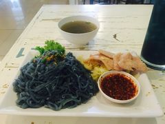 -蝶豆花蓝面条