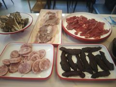 -毛辣果·贵州红酸汤牛肉火锅(西单店)