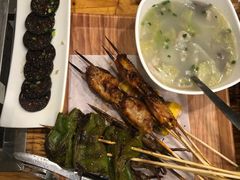 -欢乐牧人蒙古炭烤羊腿(四平路店)