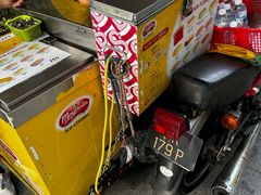 -詹爷爷乌节路街头冰淇淋