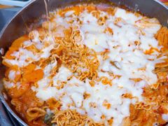 -亲昵春川鸡排(韩国美食街店)