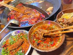 -萍姐火锅·公路夜市(武汉首店)