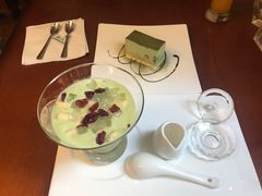-燕庭·纯燕窝·甜品下午茶(南京西路店)