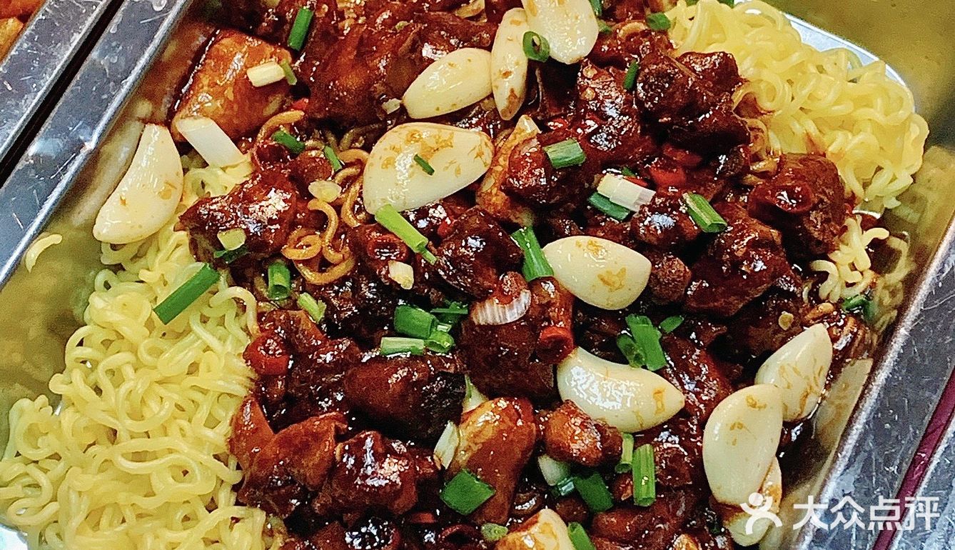 南昌本地人推荐的深夜食堂！汽锅鸡焖面好绝