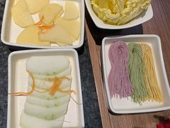 彩色营养火锅面-井格重庆火锅(临平银泰城店)