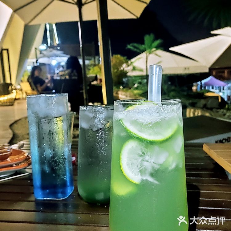 让人不禁忘了烦恼，忘了时间，忘了自己