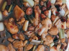 宫保鸡丁-老牌坊•鲁菜名店•地道济南菜(大观园商埠店)