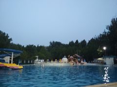 -青年湖公园水上世界