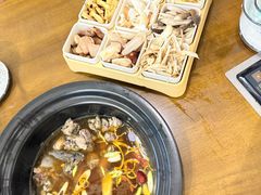 -菌乡缘·野生菌蒸汽鱼火锅(江边夜市店)