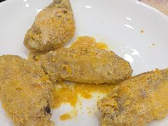 蛋黄鸡翅一个-红灯笼龙凤饭店(宁波老字号店)