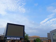 -SKECHERS 斯凯奇(上海国际时尚中心店)