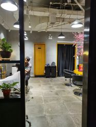 -时尚殿堂明星门店