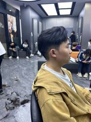 -米可造型烫发染发