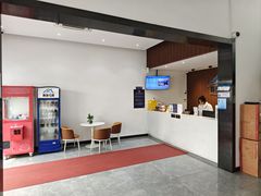 -竟客电竞酒店(川沙地铁站店)