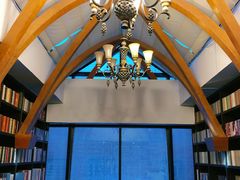 -钟书阁(松江泰晤士小镇店)