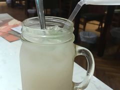 白桃乳酸-虾胡闹龙虾馆(湄南河店)