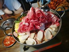 部队锅-MI WU FACTORY米屋美食工厂餐厅(绿地店)