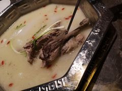 -佬土鹅肠火锅(解放路店)