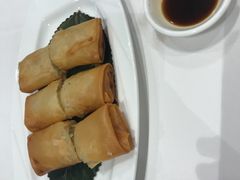鲜虾鸡丝炸春卷-星湖愉景酒家