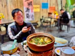-郭婆婆疯子鸡·土货江湖菜馆
