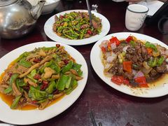 -余杨鸭鸭餐厅