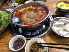 -黄利砖万峰林布依特色酸笋牛肉馆