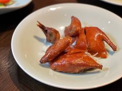 挂烧脆皮玻璃鸽-杭州明豪voco酒店·明轩阁中餐厅